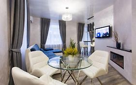 New Luxury Apartment In The Center On Konstitution Square