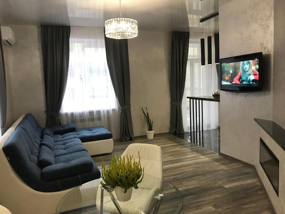 New Luxury Apartment In The Center On Konstitution Square Харків Екстер'єр фото