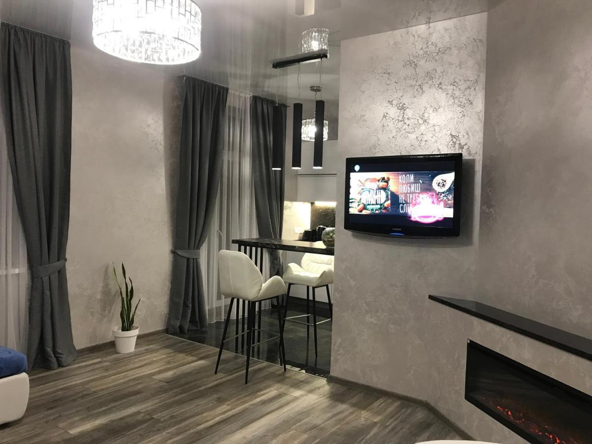 New Luxury Apartment In The Center On Konstitution Square Харків Екстер'єр фото